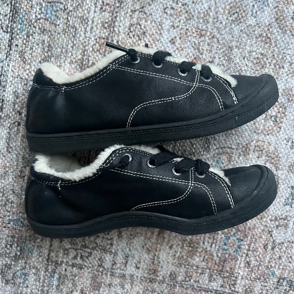 Bob’s Sketchers Beach Bingo Fur Lined Sneaker - Picture 3 of 4